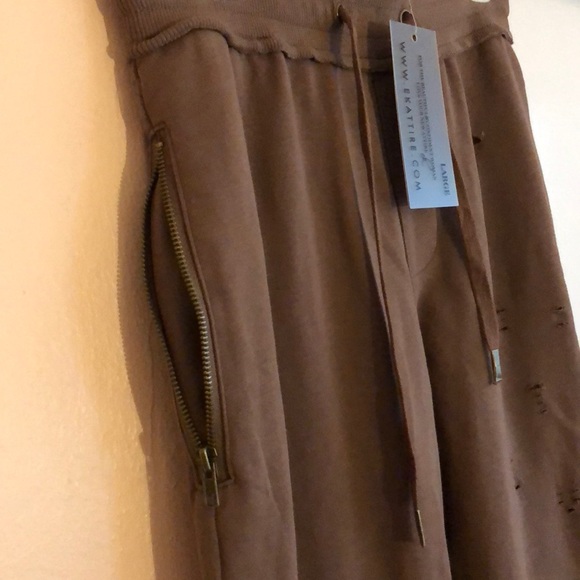 EK Attire Distressed jogger sweatpants - Picture 2 of 8